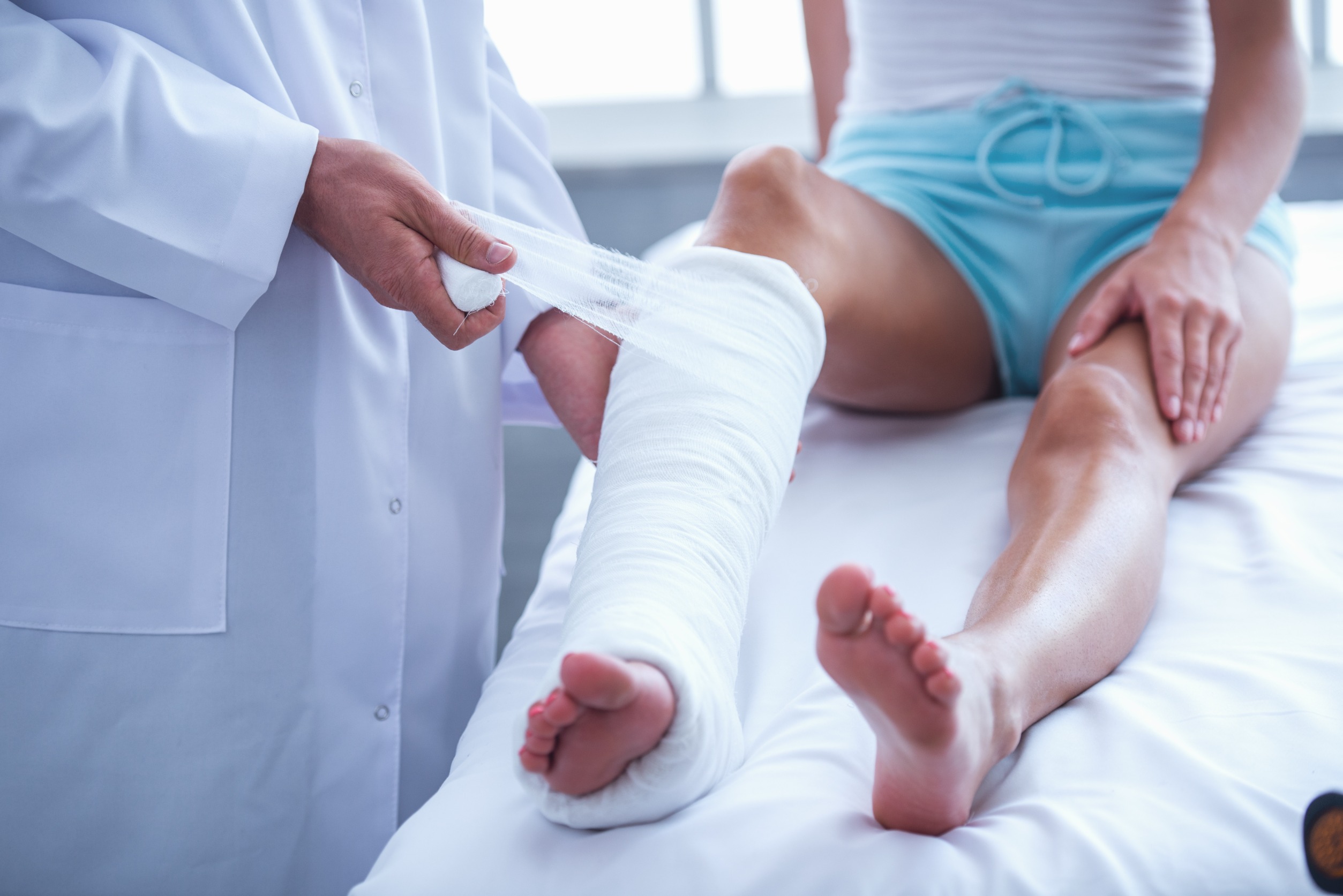 Cómo prevenir lesiones ortopédicas comunes en el día a día