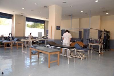 Medirval personas con pacientes en rehabilitación